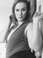 Big and plump is Rhondas Rump