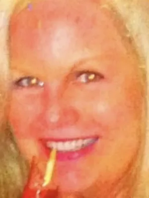 SEEKING CLASSY NAUGHTY MAN