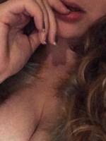 Sexting with sexy Latina