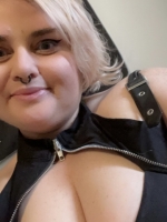 Busty BBW Babe