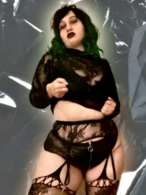Goth baddie bitch