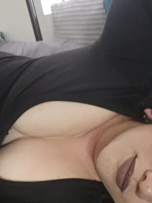 Sensual and sweet with a filthy mind, loves fantasy and being dominated