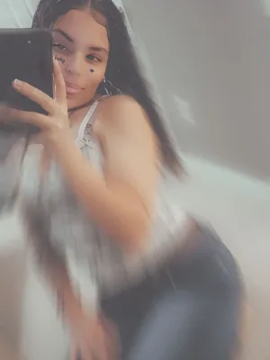 Bubbly Latina 