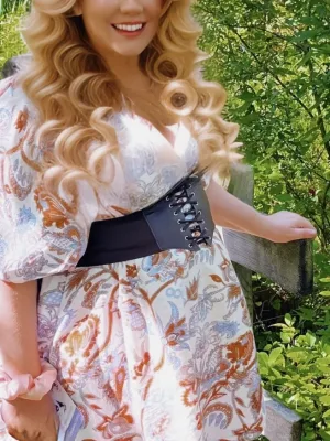 Chubby chasers welcome. Come all over this fat ass and huge titties