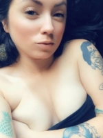 Petite MILF wants her King