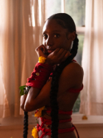 Play with me and make this kitty purr