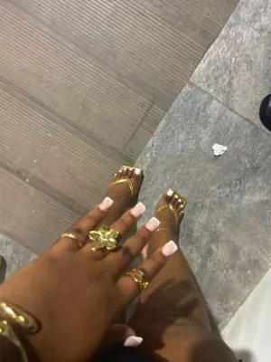 SASSY, SULTRY, Submissive Slave Cum slut who wants to make you cum