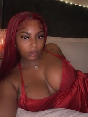 Peachy Playhouse CUM have some fun