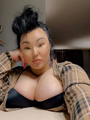 the best I\'m available to chat with you