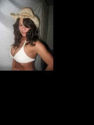 I intentionally leave my blinds open so you can see just how naughty I am.Waiting for you to come ring my bell.